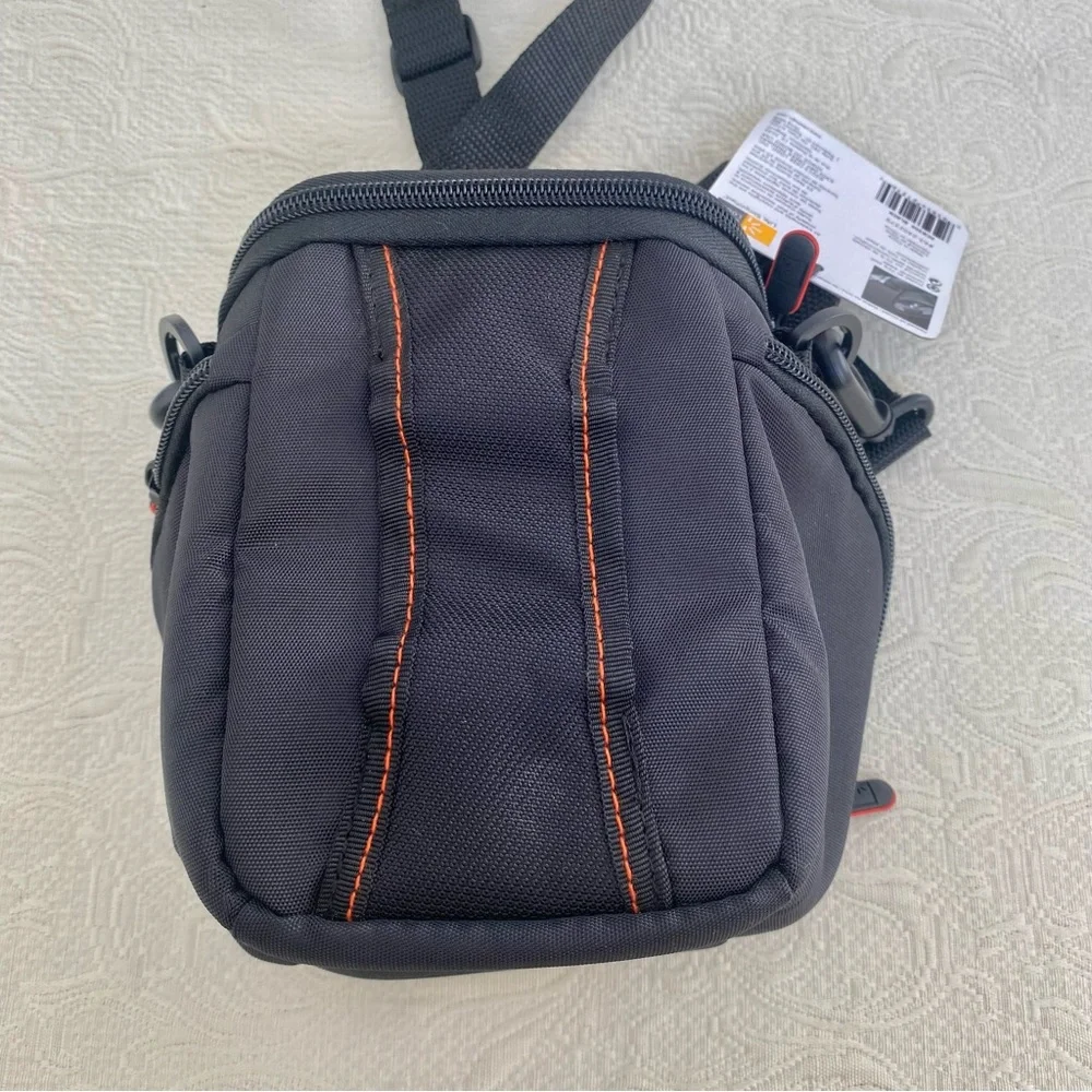 Case Logic Black Padded Compact system/hybrid Camera Bag DCB304 NWT
